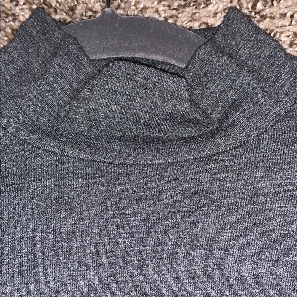 Long sleeve grey shirt - Picture 3 of 4